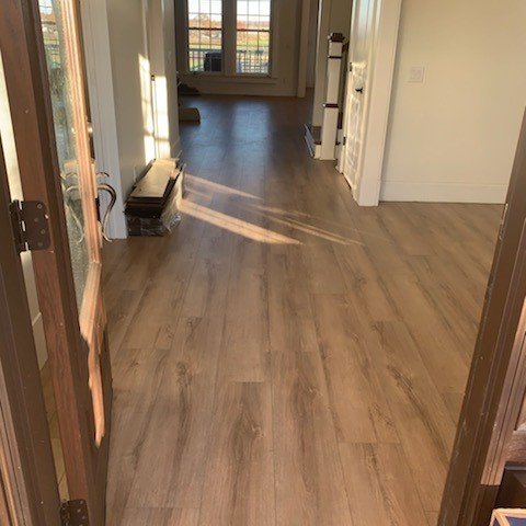 Chapman’s Flooring, LLC is one of the leading flooring specialists serving White House, Springfield, Portland, Gallatin, Hendersonville, and the surrounding areas since 2011.